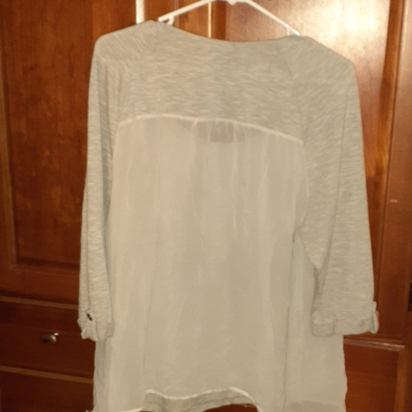Forever 21+ Women's blouse. Lightly worn - Picture 3 of 5